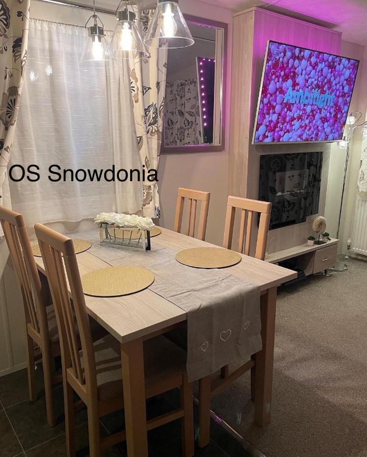 Snowdonia Holidays Caravan Hire - Aberdunant Park - 111 Silver Birch Porthmadog Exterior foto